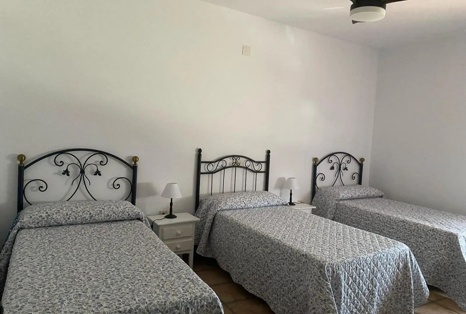Casa Rural La Encina Azuel 0*,